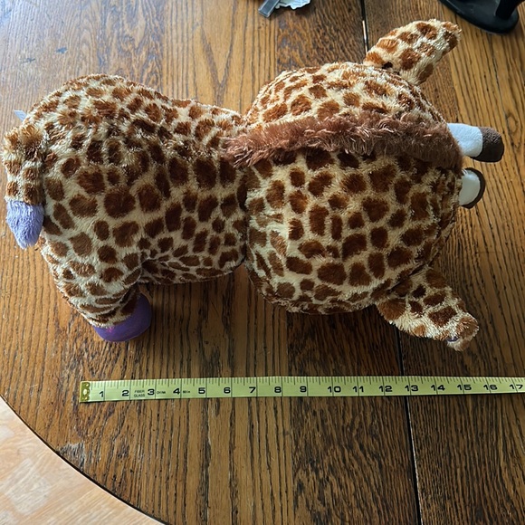 Ty Safari Giraffe Large Plush Stuffed Animal. Never left our nonsmoking home. - Picture 5 of 6